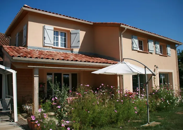 Les Fleurs Du Parc Bed & Breakfast *